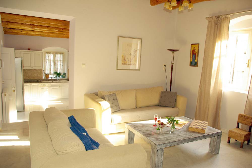 PICTURE VILLA VIGLES LIVING AREA