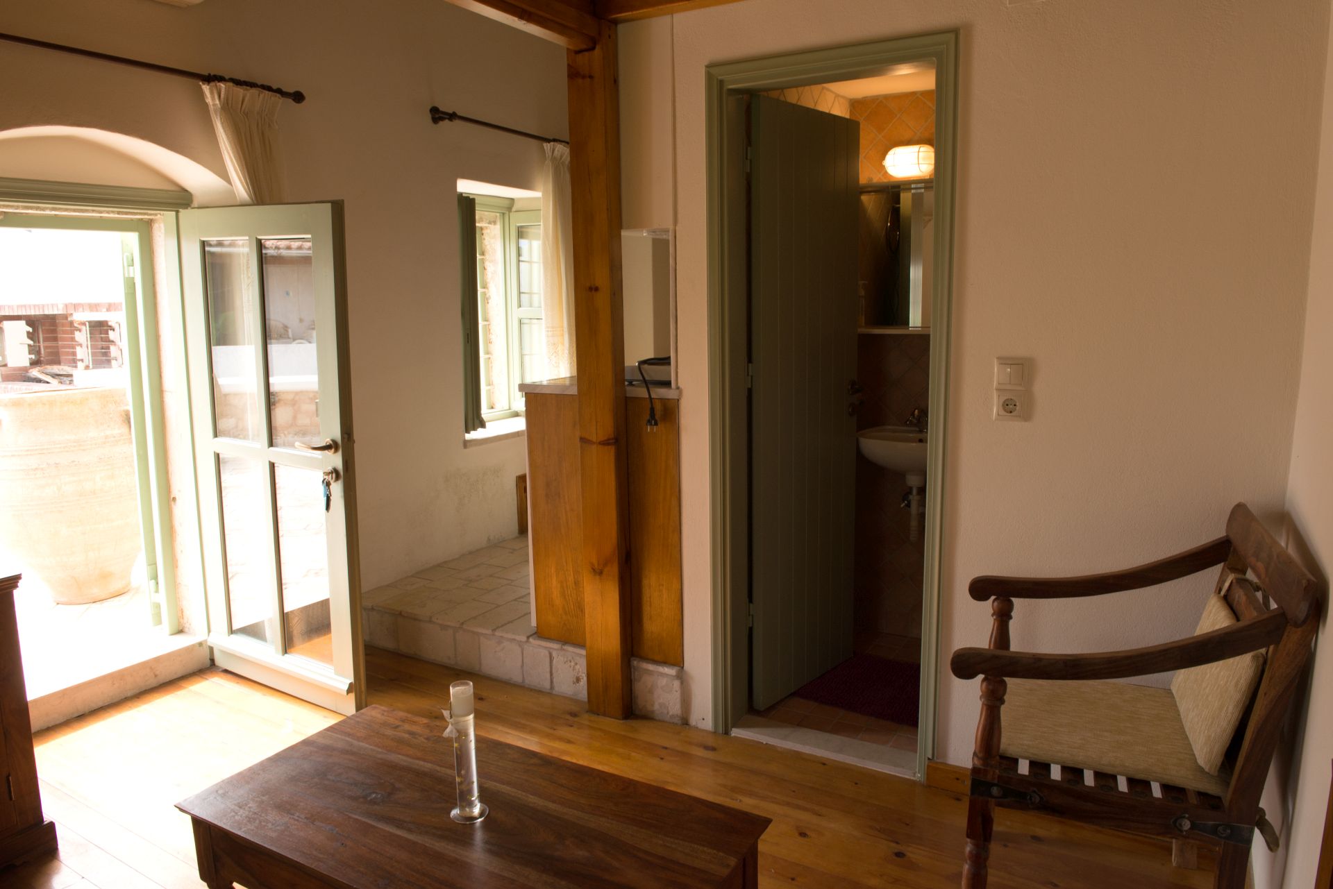 picture Archondiko interior