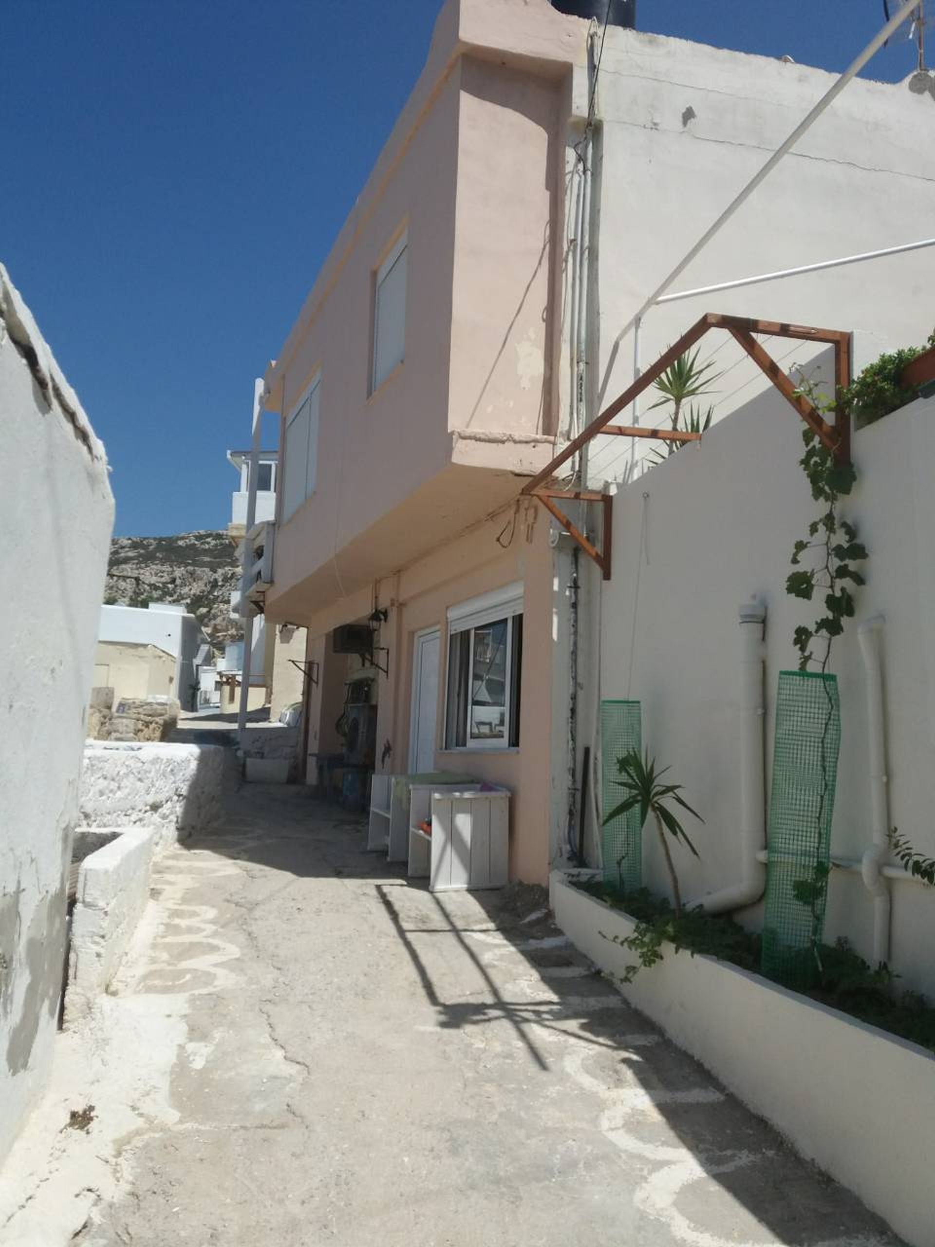 picture rafaela alley