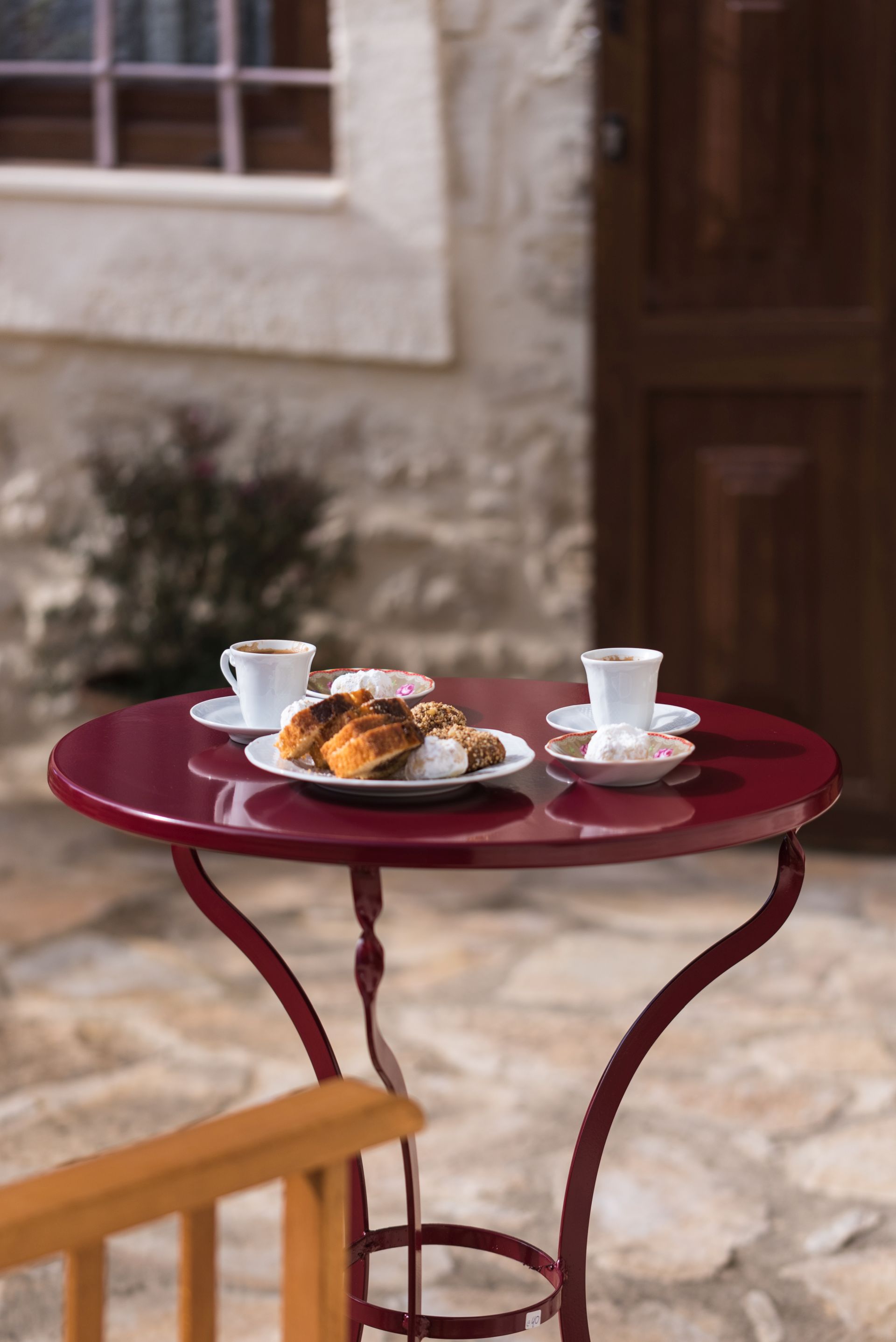 picture Dafni outside area