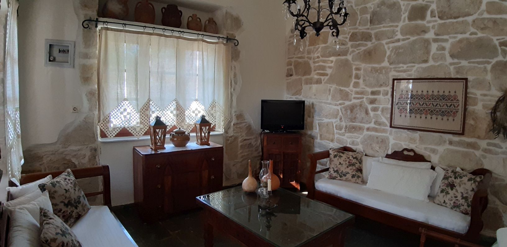 picture filiza living area