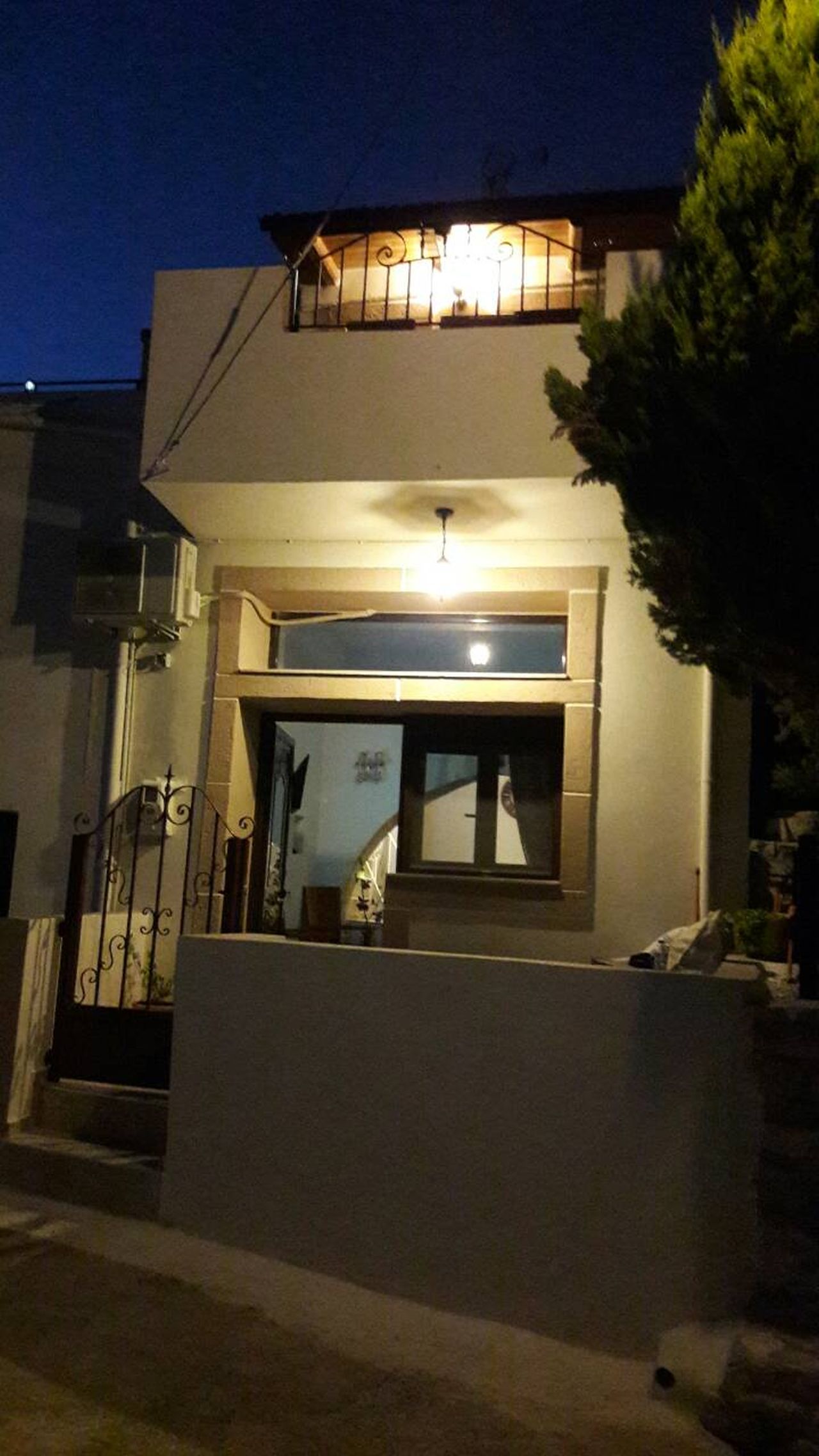 picuture galatia front view