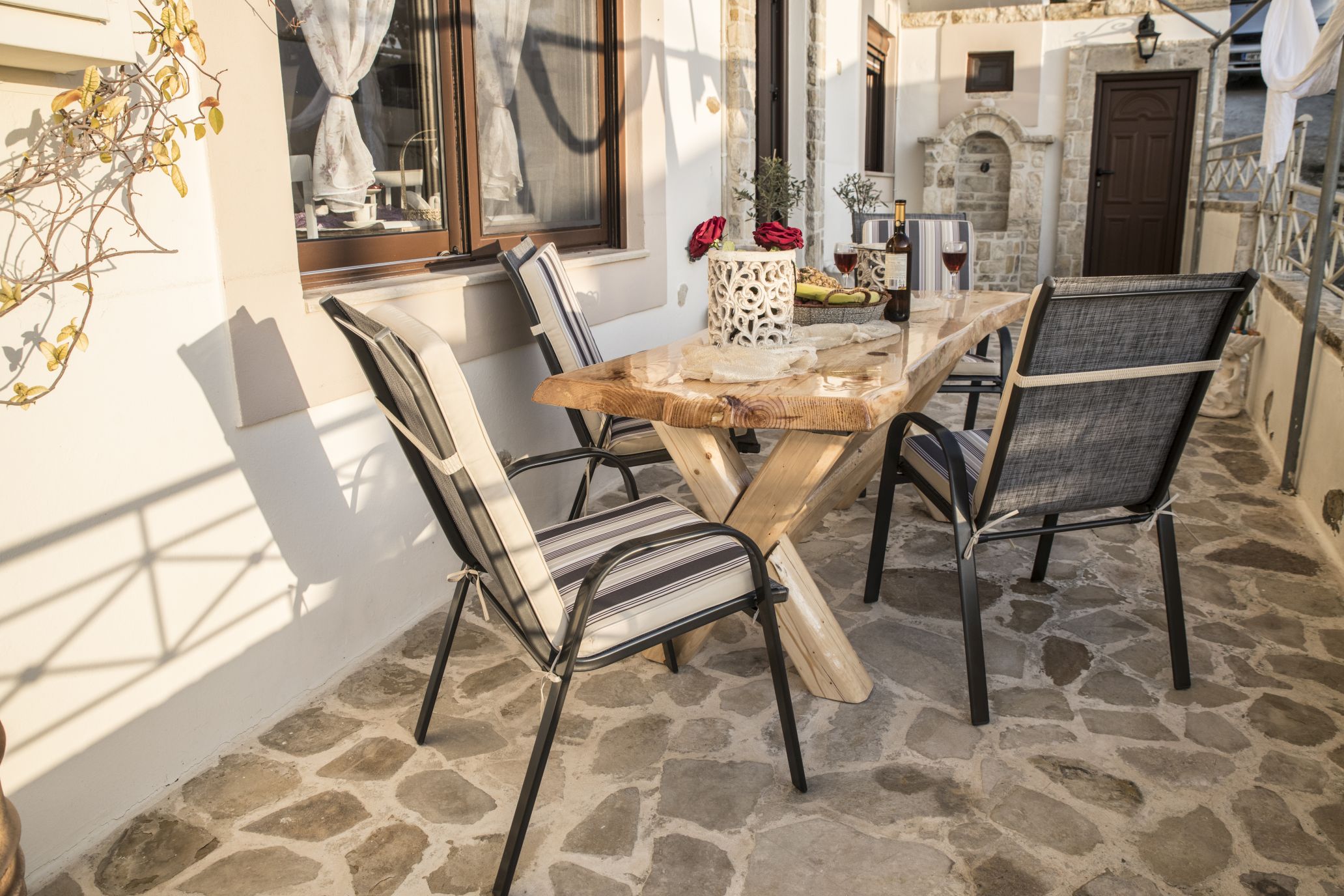 picture kleopatra balcony