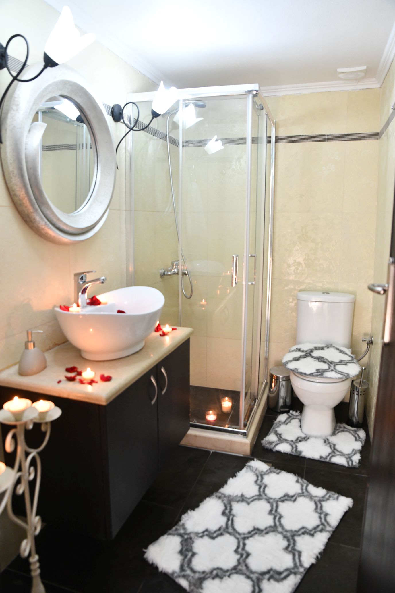 picture kleopatra bathroom