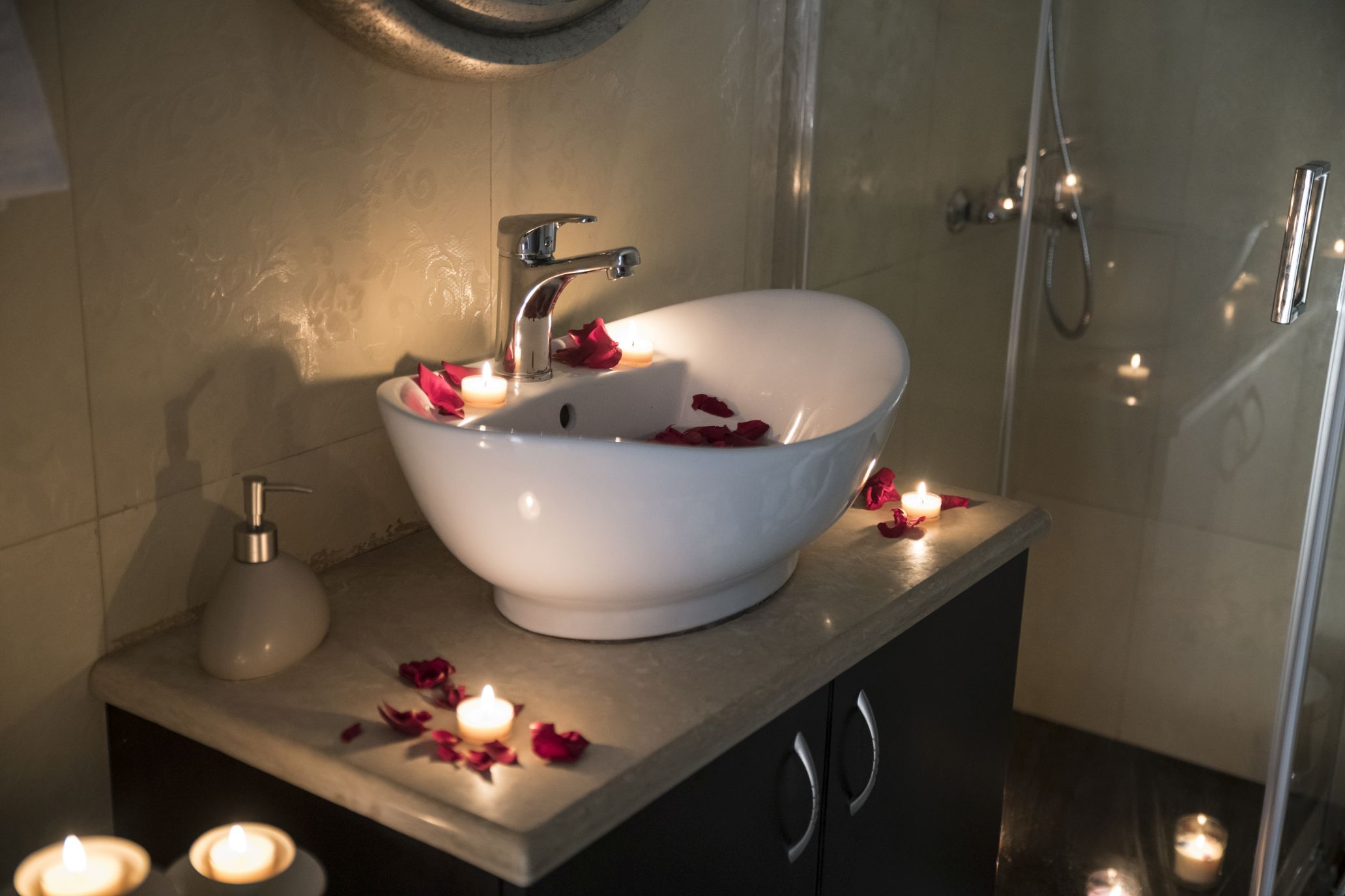 picture kleopatra bathroom